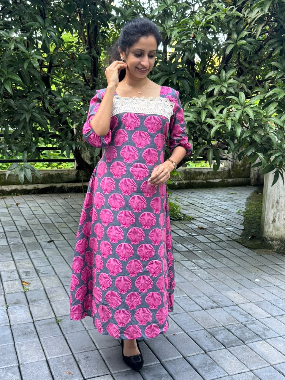 Charcoal Grey & Pink Shell Print A-Line Cotton Kurti